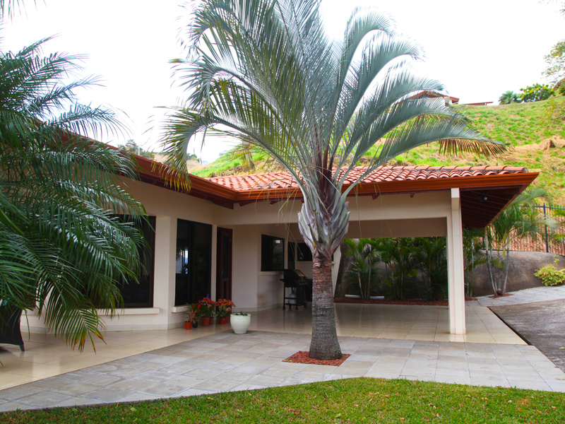 4 bed Single Family Homes For Sale in Atenas, Alajuela - 1